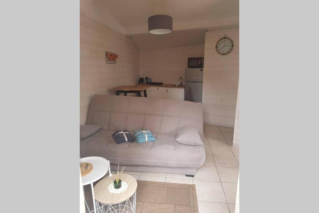 Maisonnette En Pierre Independante De 20 M2 Saint-Cirgues-sur-Couze Zewnętrze zdjęcie