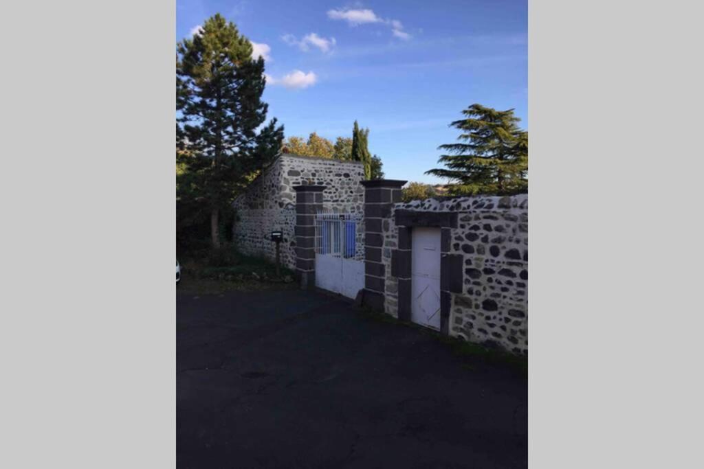 Maisonnette En Pierre Independante De 20 M2 Saint-Cirgues-sur-Couze Zewnętrze zdjęcie